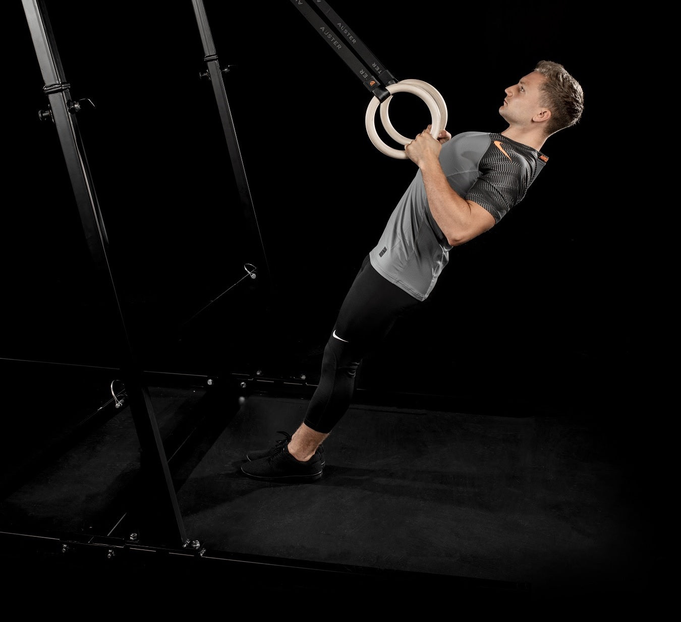 Gymnastic Rings Bodyweight Rows - How to perform Inverted Rows and progress to Pull ups.